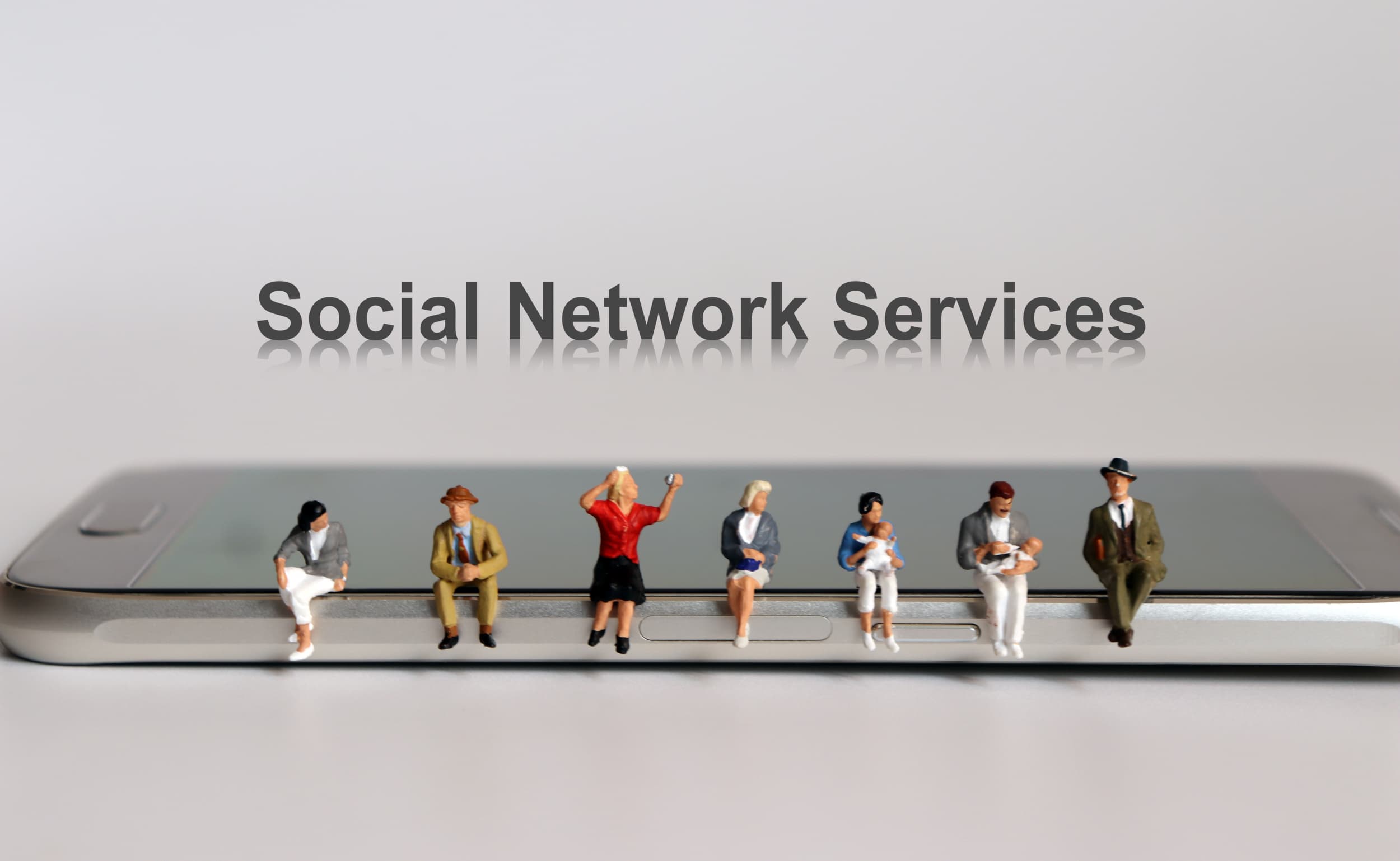 SNSのビジネス運用に疲れたら…ひっそり使える「適度な距離のSNS」